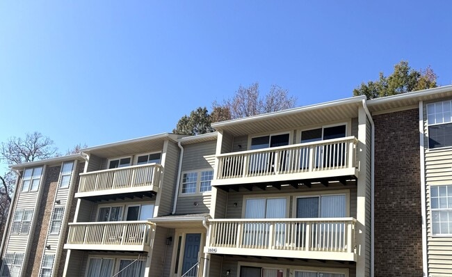 Photo - 3 BEDROOM CONDO. Walking Distance to University of NC-Charlotte Unit J
