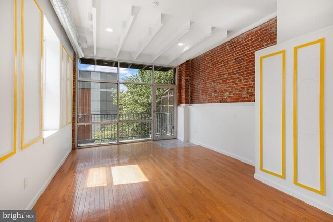 Photo - 1704 W Girard Ave Unit 2