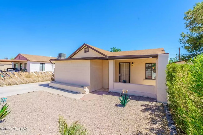 Building Photo - 232 E Pennsylvania Dr Unit 1