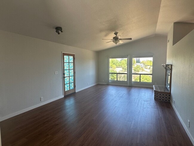 Photo - 744 N Trigo Ln