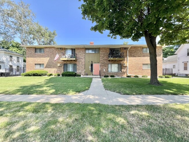 Building Photo - 915 W Grand Ave Rental