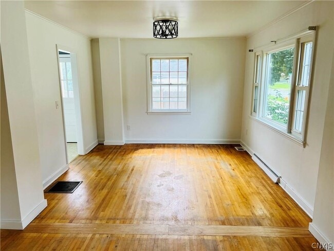 Photo - 202 Elm St