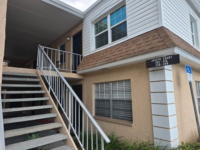 Building Photo - 4701 Joseph Ct Unit 248