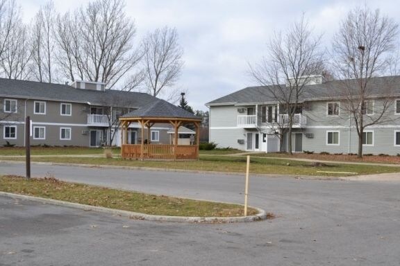 Photo - Oak Park Apartments