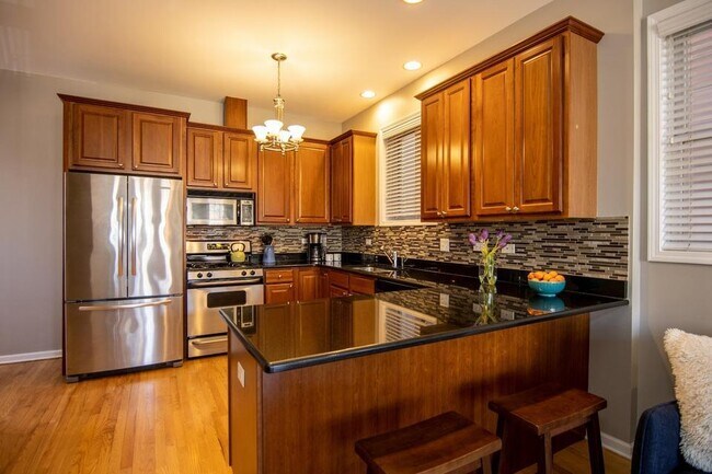Photo - 2635 W Cortez St Unit 2