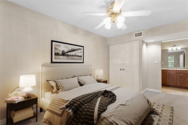 Photo - 7685 Northcross Dr Unit 423