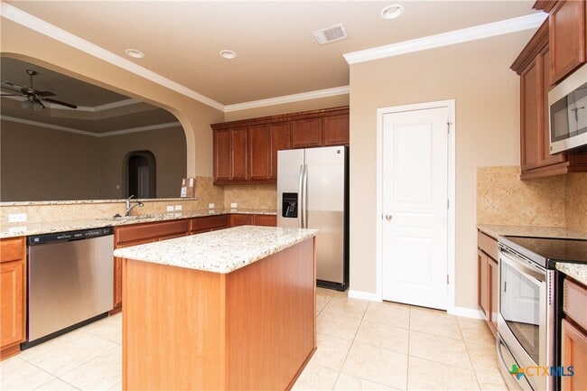 Photo - 245 Chering Dr
