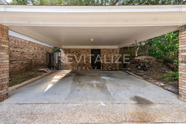 Photo - Beautifully Updated 3-Bedroom Home with Gr...