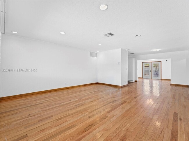 Photo - 2021 N 52nd Ave