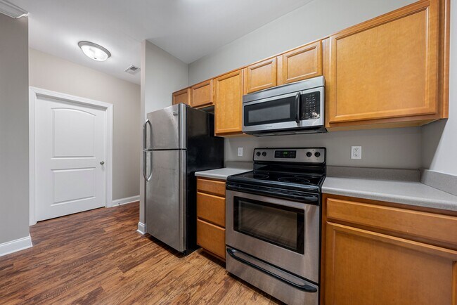 Mount Victor Olde Towne Luxury Apartments