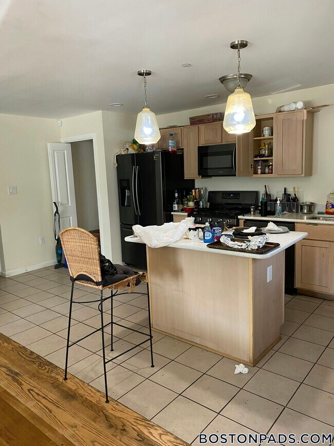 Photo - 152 Thornton St