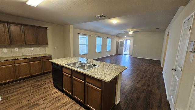 Photo - 2117 Shady Glen Trail