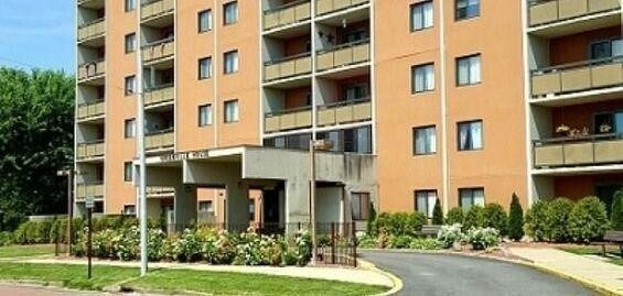 Photo - 9 N Penn Ave