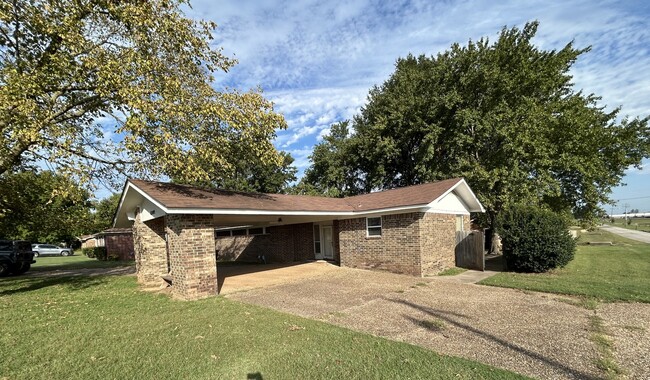 Building Photo - 6509 Crimson Ave