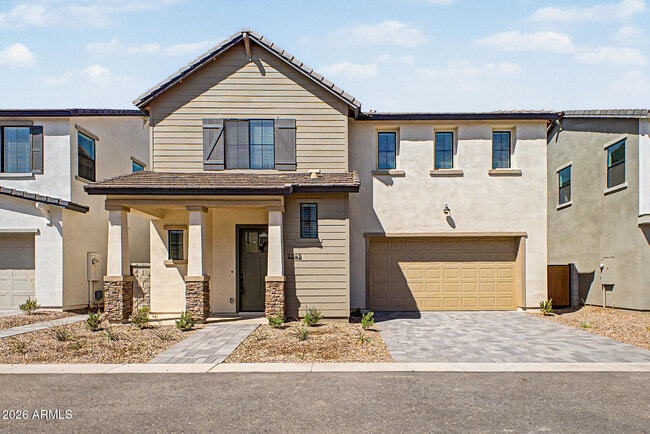 Building Photo - 2345 E Stephens Ct