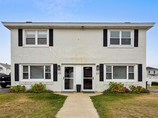 Photo - 212 Bristol St