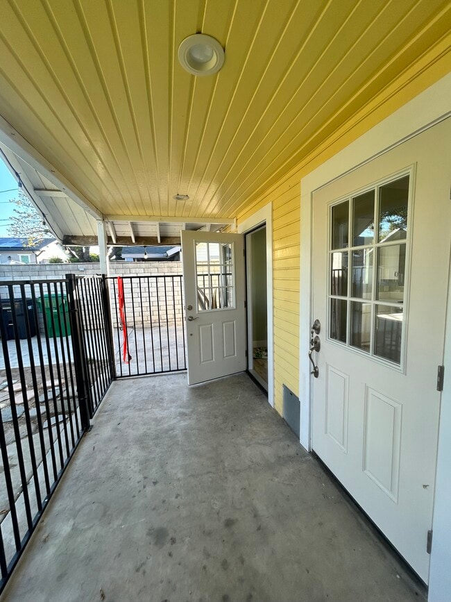 área de patio - 408 W 2nd St