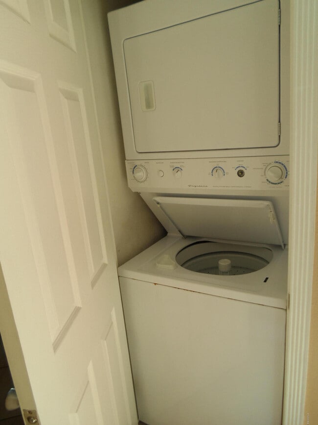 Photo - 1004 Ashley Ave