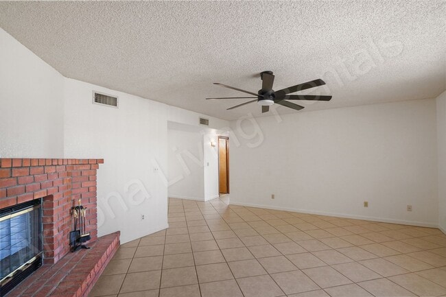 Photo - 171 Impala Ln