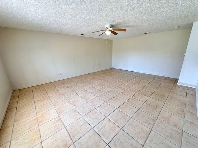 Photo - Move in Special Beautiful 3 Bedroom 2 Bathroom 2 Car Garage