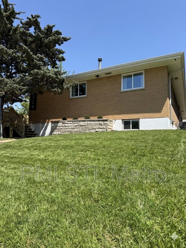 Building Photo - 329 Eichelberger St Unit APT D