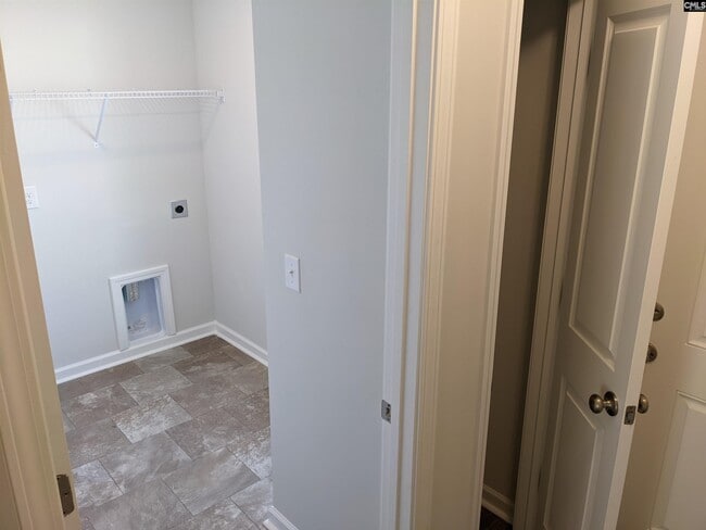 Photo - 531 Moresby Wy