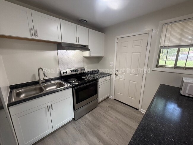 Photo - 1415 Comstock Ln