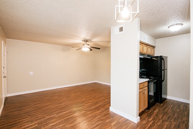 Photo - Bernard Street Apts