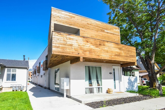 Building Photo - 951 Washington St Unit B4