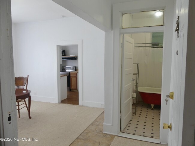 Photo - 209 S 4th St