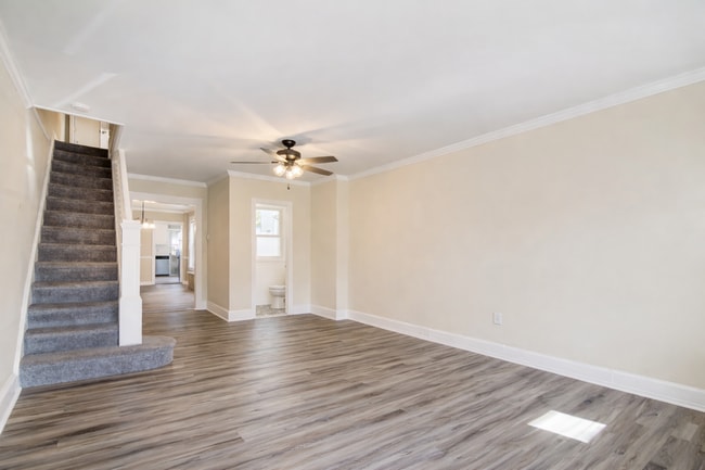 Photo - 1909 W 8th St