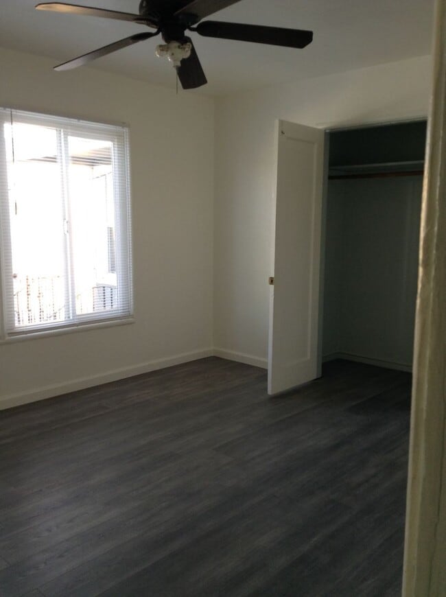 Photo - Cute Duplex front unit available Unidad 9317 Walnut Street