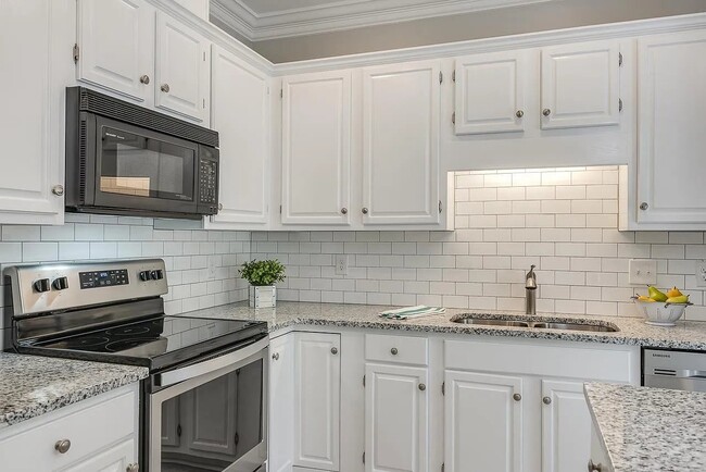 Photo - 125 Skylark Way