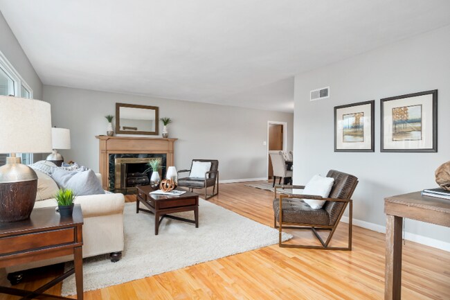 Photo - 1506 Starling Dr