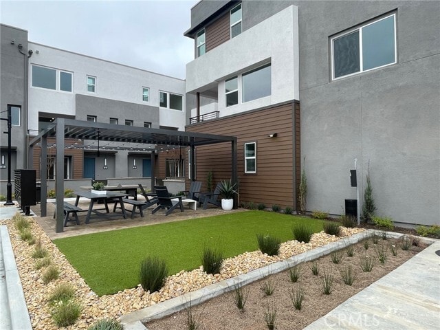 Photo - 691 S Lyon St