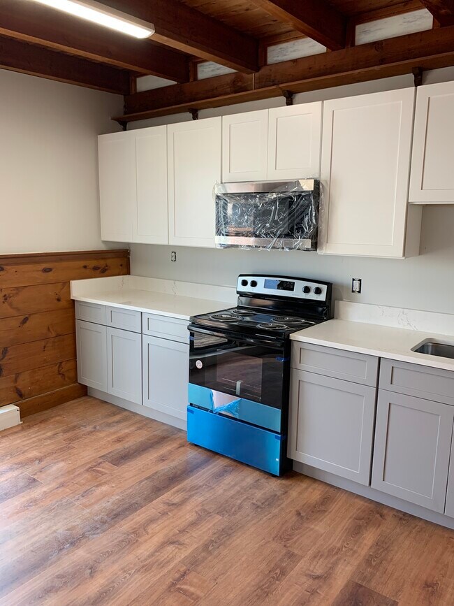 Photo - 124 Johnson St Unit 2L