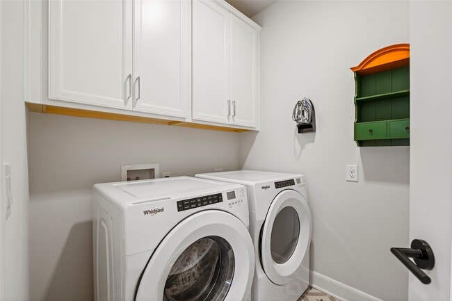 Building Photo - 6804 Westview Dr Unit 1404