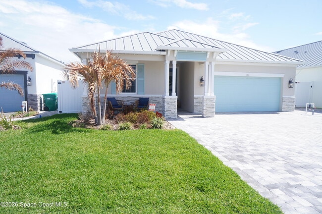 Photo - 787 Clearwater Ave