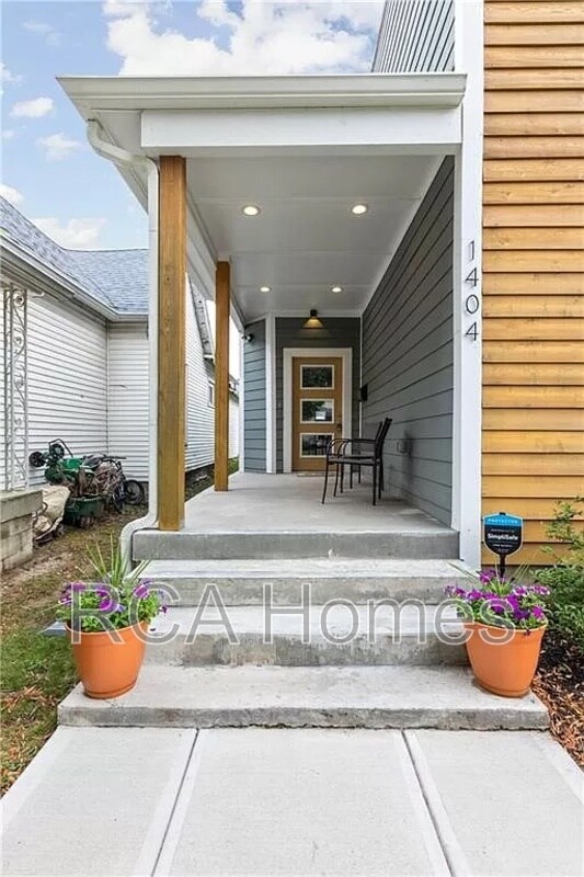 Photo - 1404 Spann Ave