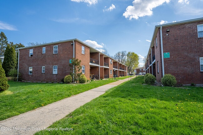 Building Photo - 199 West End Ave Unit BLDG 1 - Apt 1