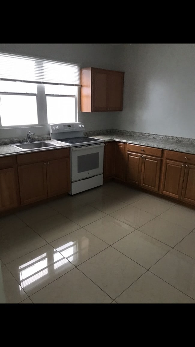 Photo - 1021 SW 5th St Unidad 3