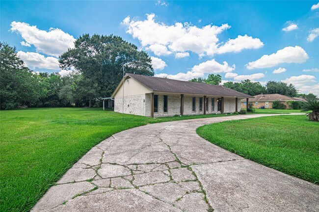 Photo - 2808 Morenci St