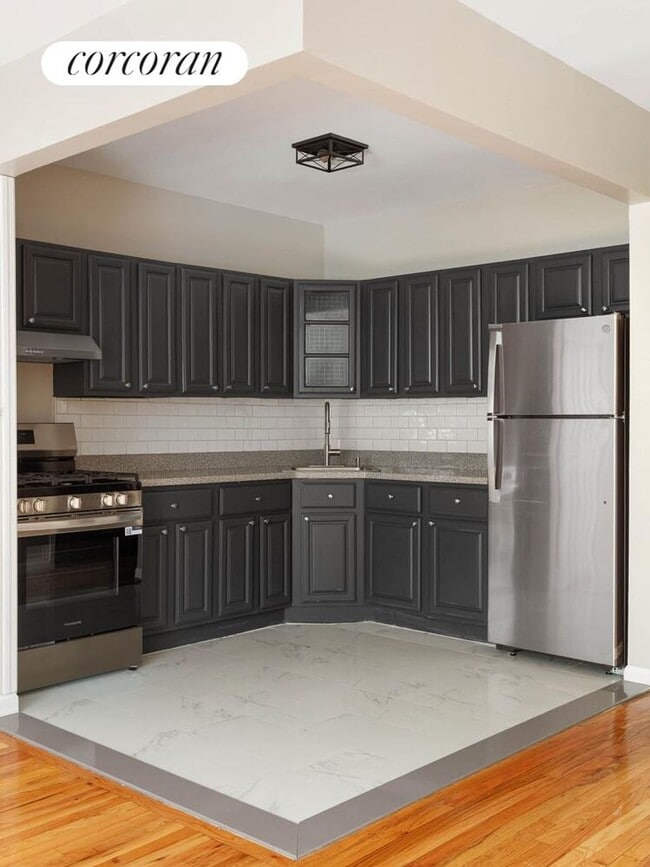 Photo - 315 E 163rd St