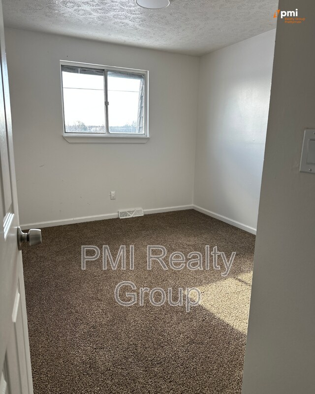 Photo - 600 Commerce Ave NW