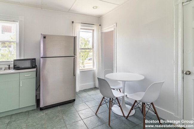 Photo - 123 Boston St