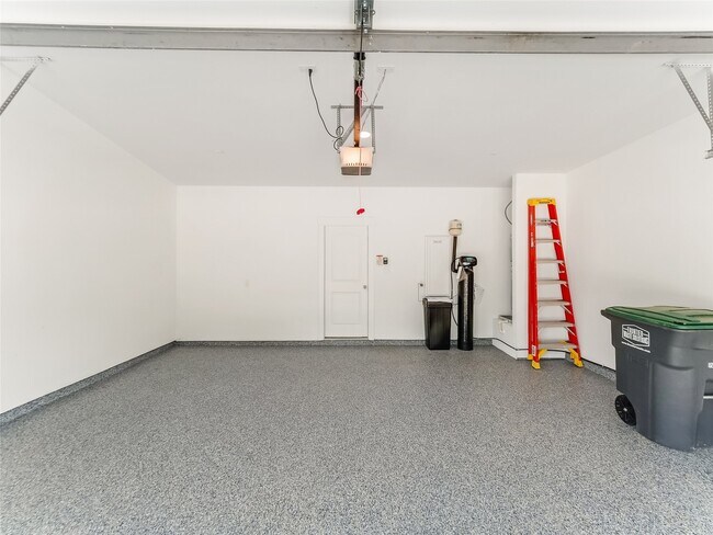 Building Photo - 2230 Memory Oaks Dr