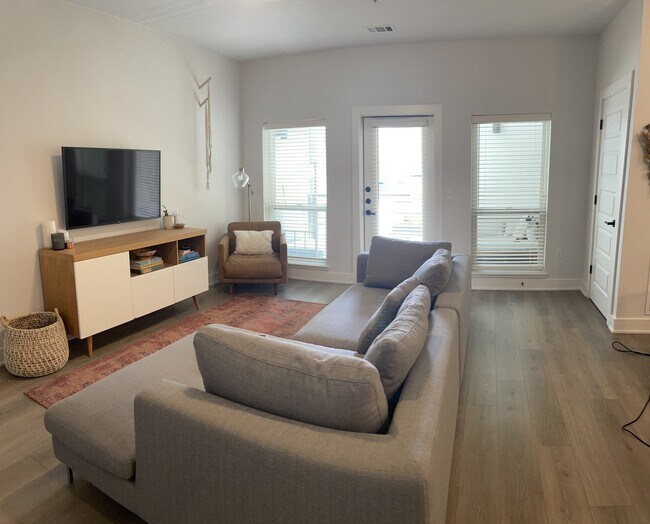 Living Room - 2220 Webberville Rd Unit 224