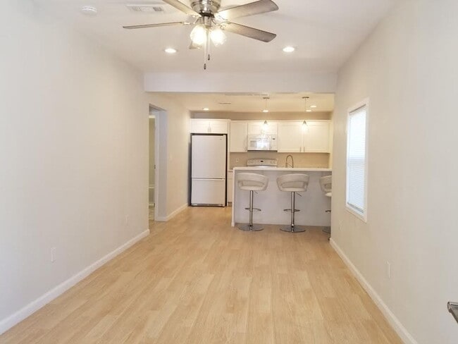 Photo - Remodeled 2 Bedroom- Minutes from Las Vegas Strip!!