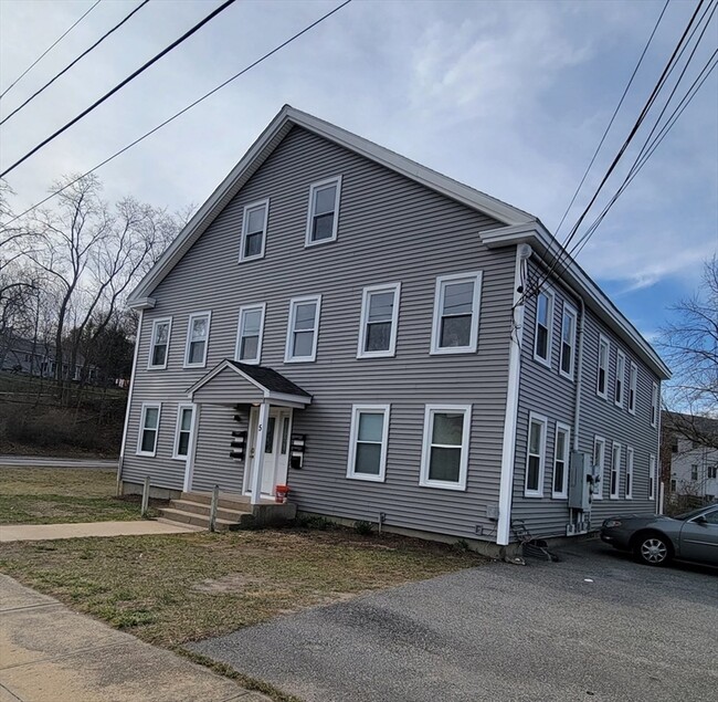 Building Photo - 5 Austin St Unit 2L