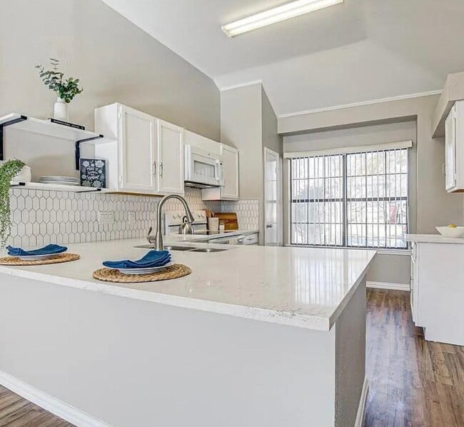 Photo - 2800 Rice Dr